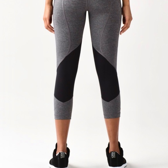 SOLD 🍋Lululemon Pace Rival Crop, 19”, EUC - Picture 1 of 6